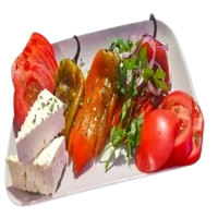 Салата с печени чушки, домати и сирене